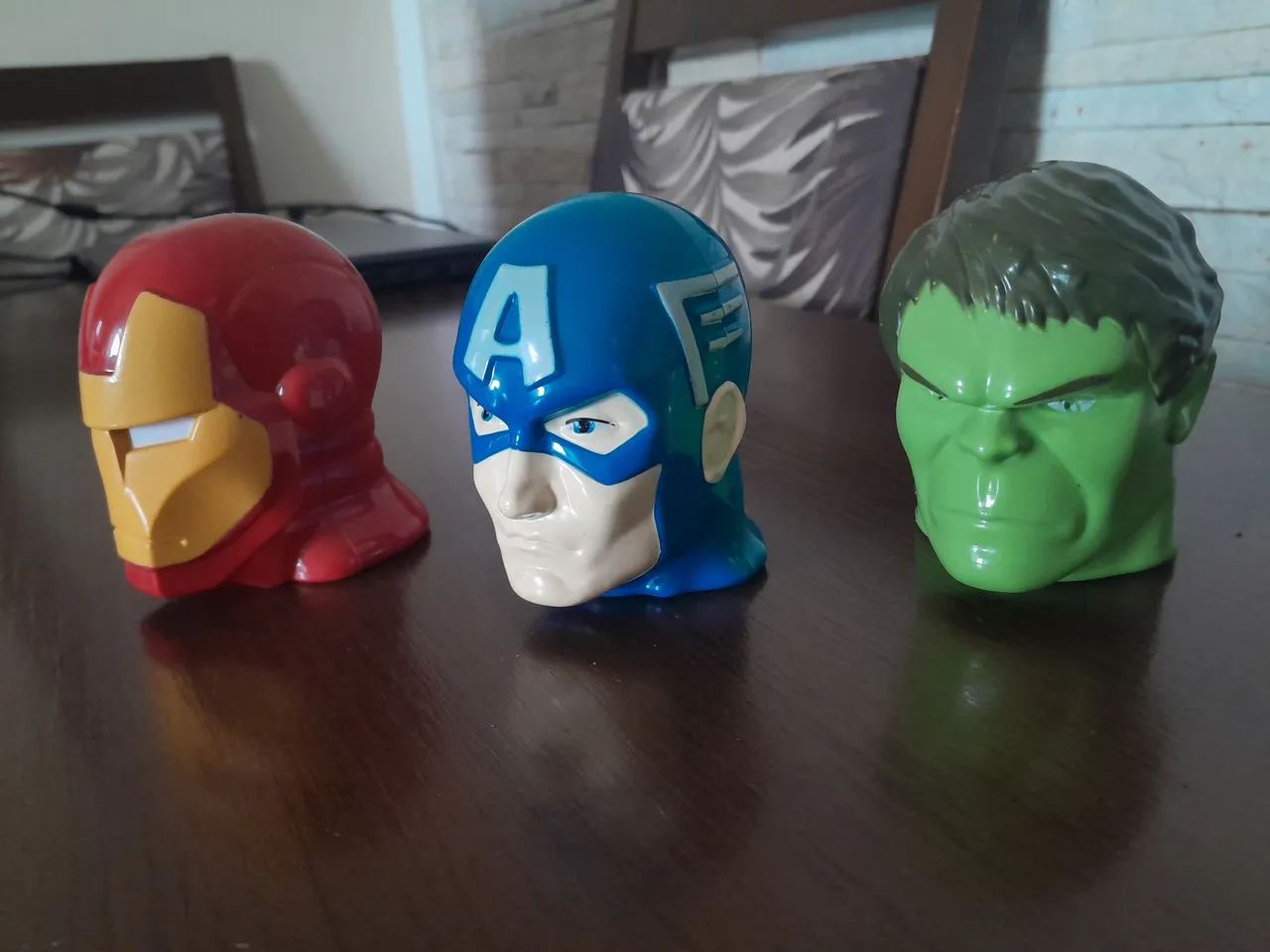 Bonecos do Homem de Ferro, Capitão América e Hulk
