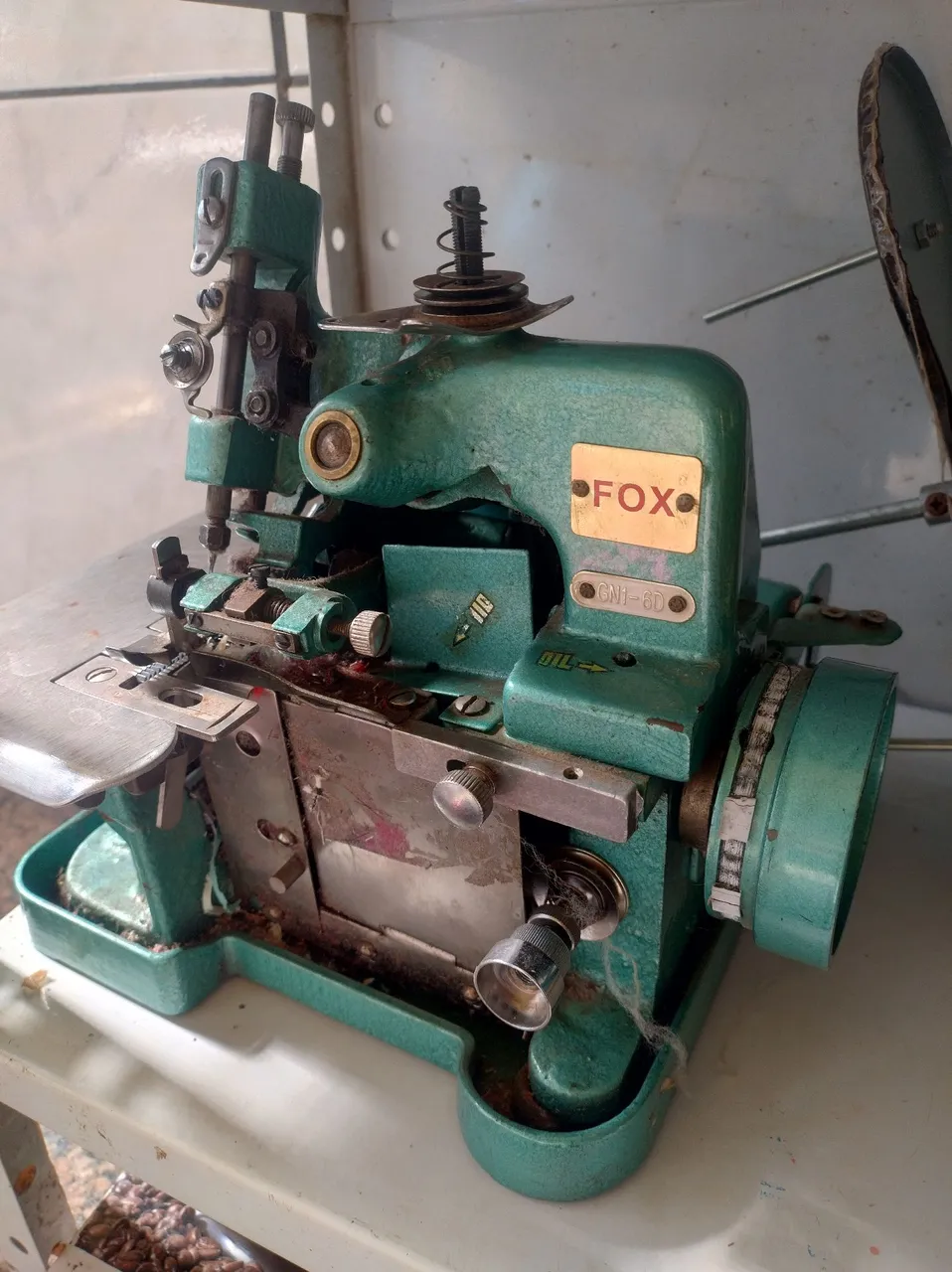 Máquina de Costura Overlock Fox GN1-6D