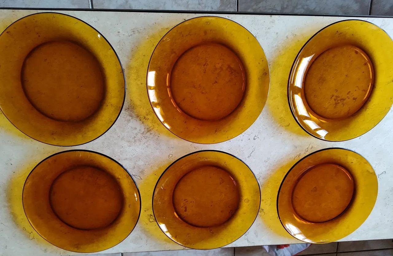 6 Pratos rasos de Vidro Âmbar