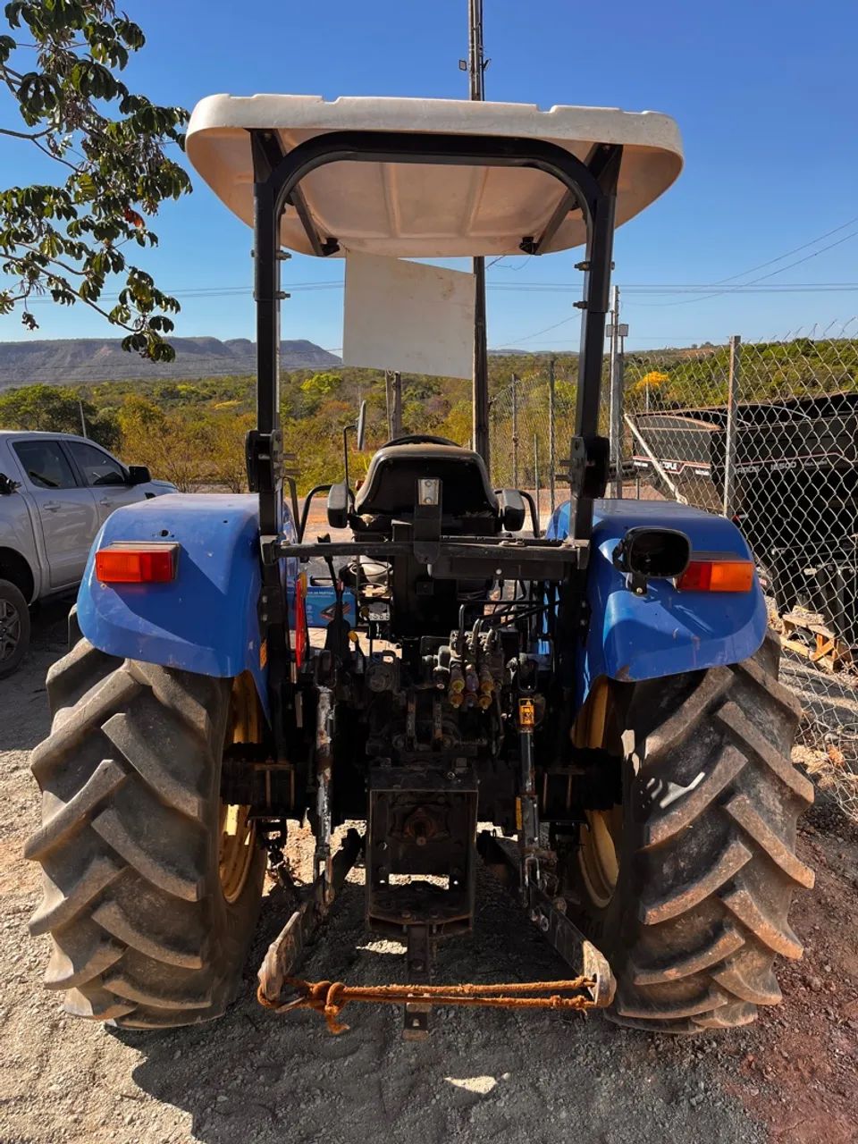 Trator New Holland TT4.75  - Foto 3