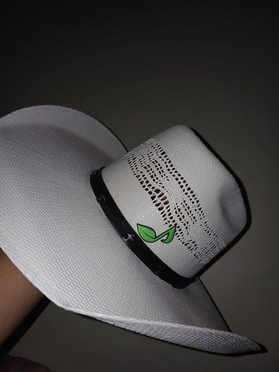 Chapeu branco PRALANA