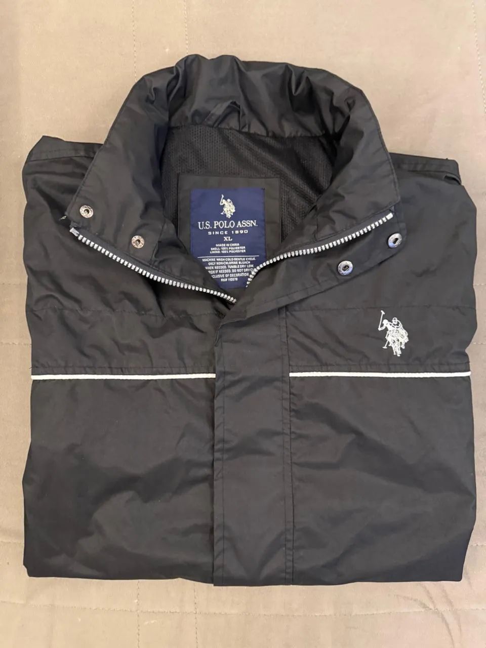 Jaqueta US Polo Assn forrada encorpada preta  - Foto 2