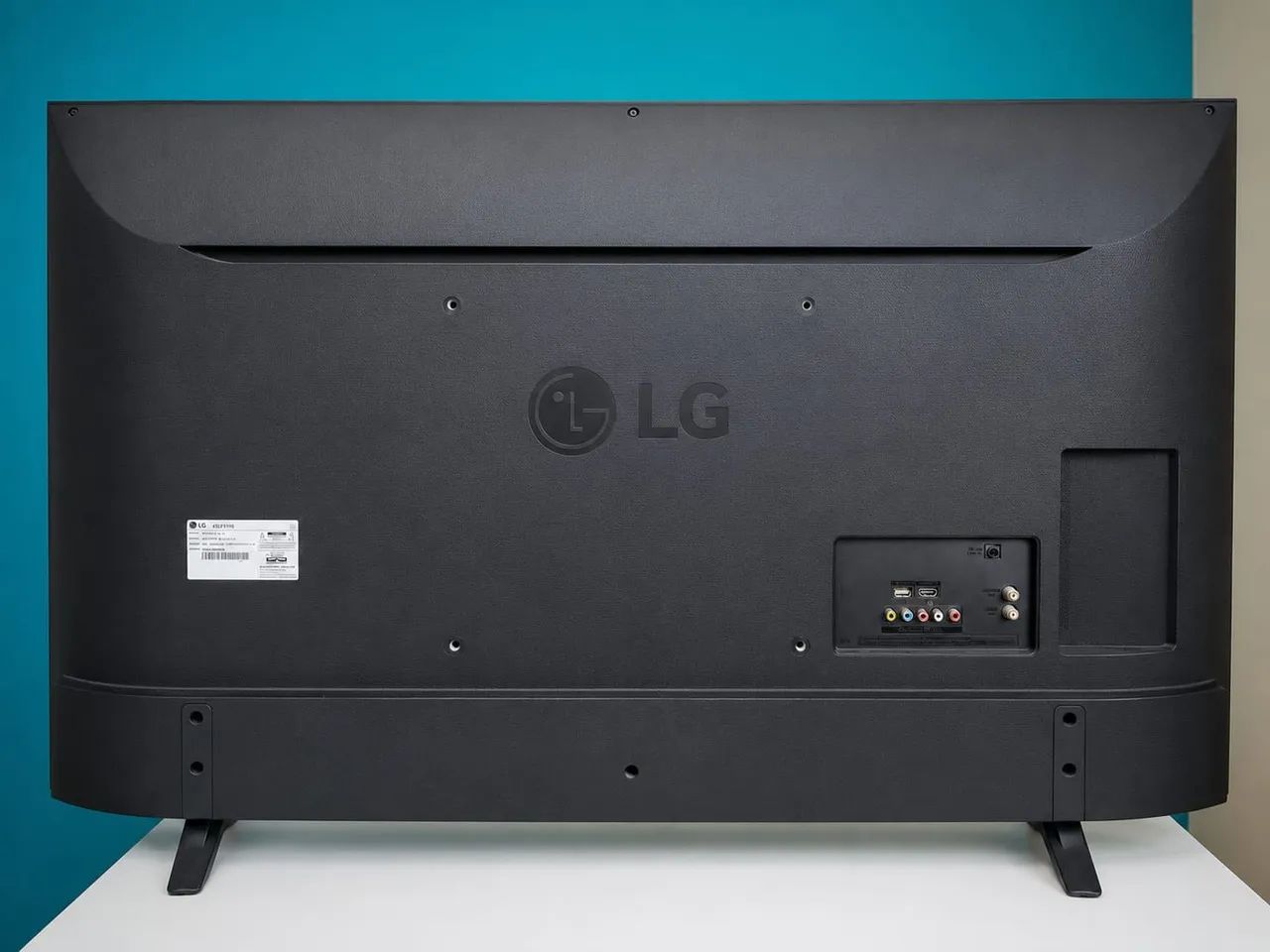 TV de 49" LG LED Full HD (Sem Defeito) - Foto 2
