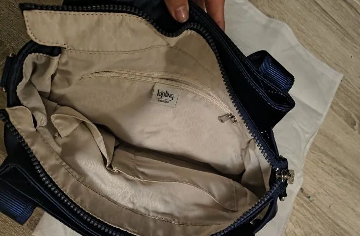 Bolsa Kipling Azul Marinho original  - Foto 4