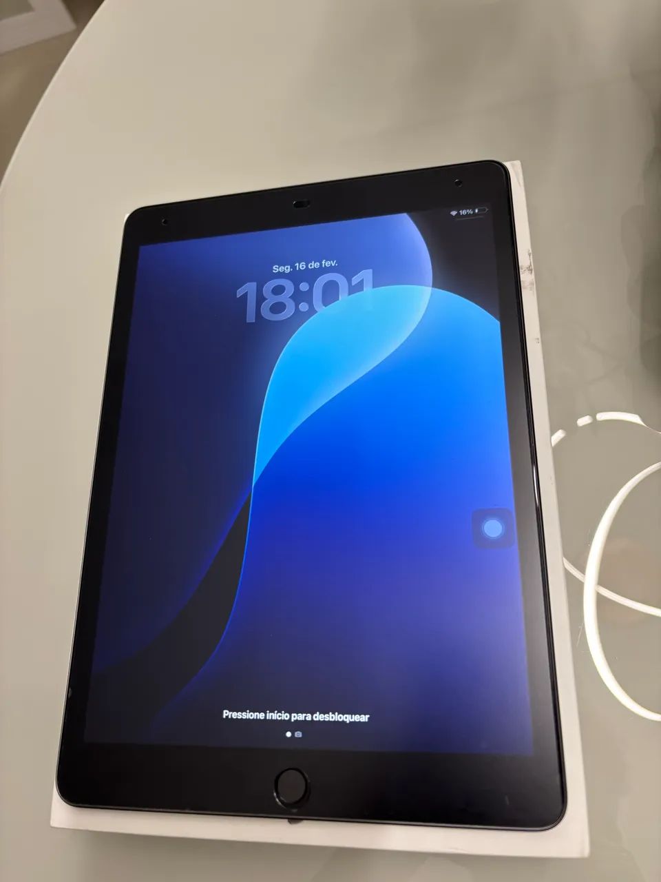 iPad 9ª geração 64 gb + Kit case e teclado - Estado de novo