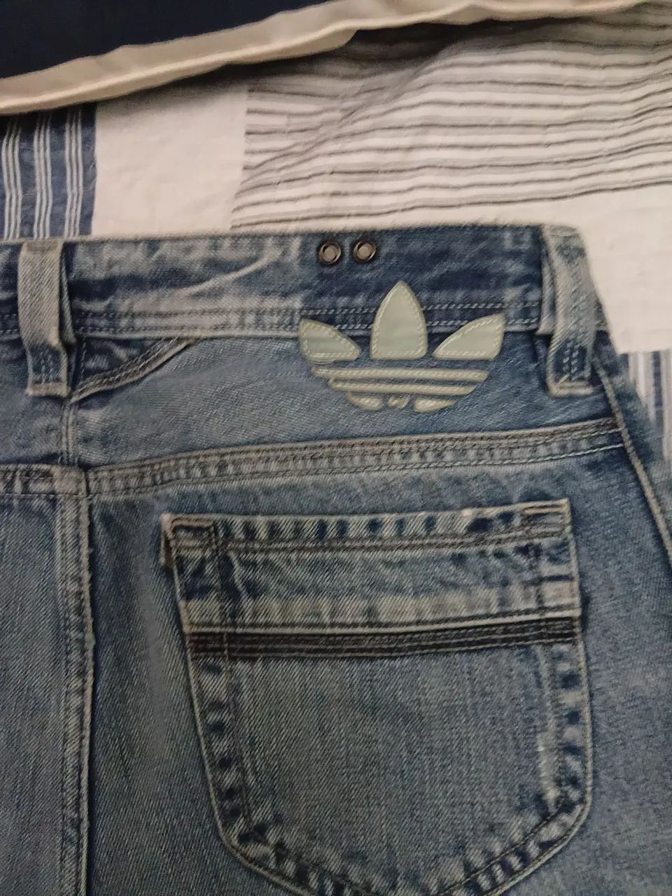 Calça Diesel com Adidas original 29 equivalente a 40 - Foto 4