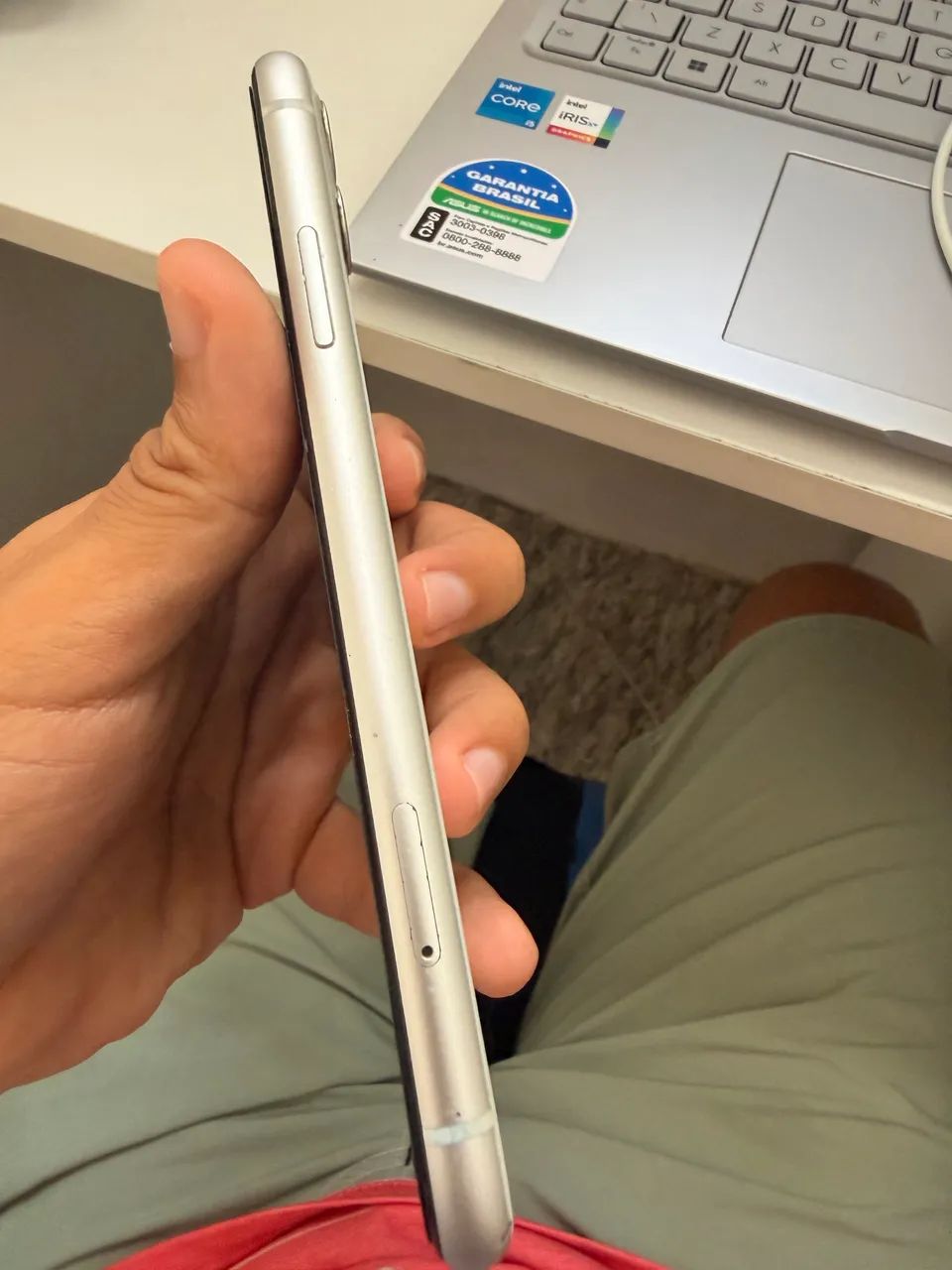 iPhone 11 branco 64 gigas - Foto 2