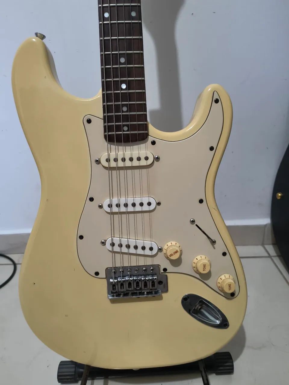 Guitarra Squier Strato 
