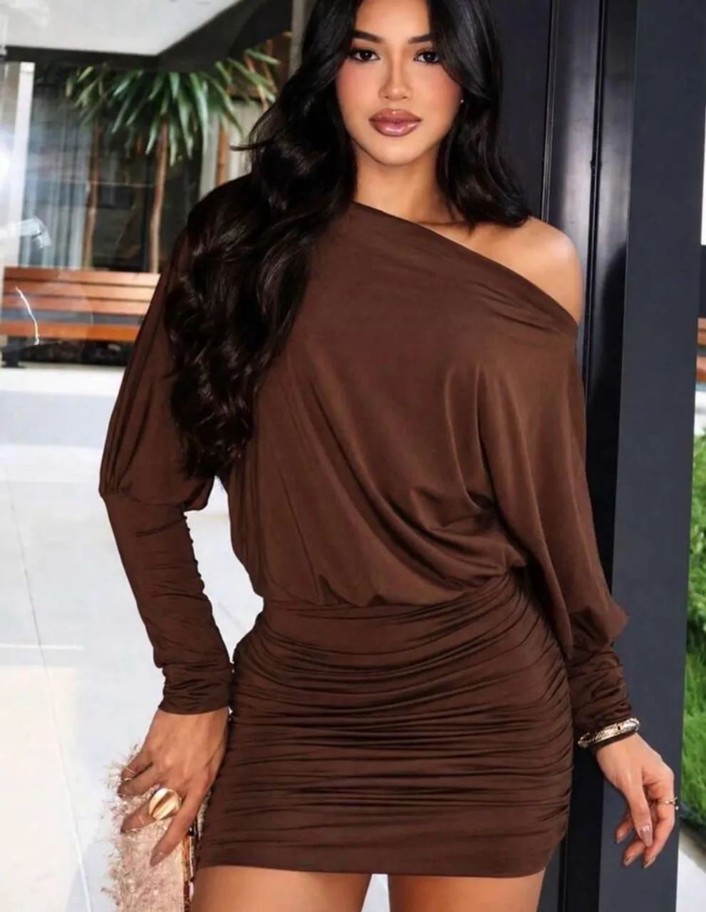 Vestido marrom ombro a ombro 