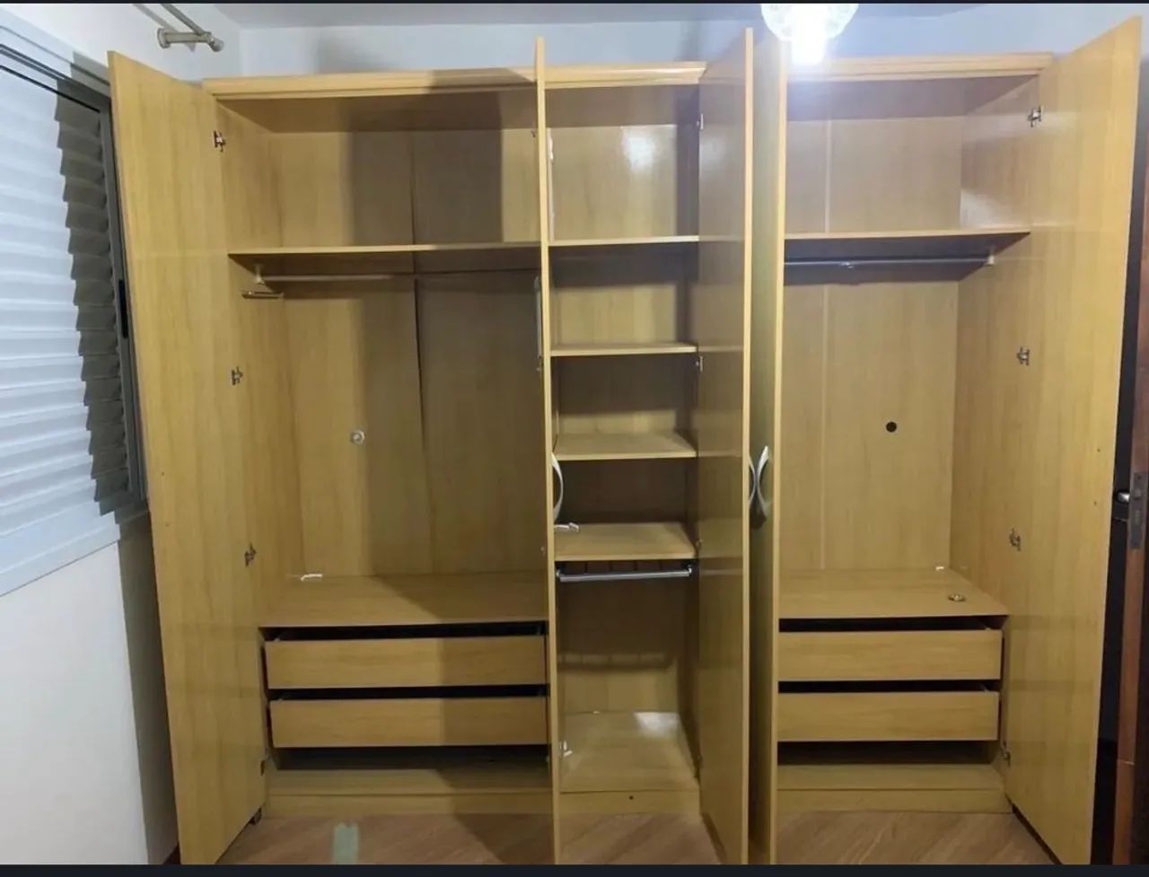 Armário guarda-roupa 5 portas com cabide - Foto 2