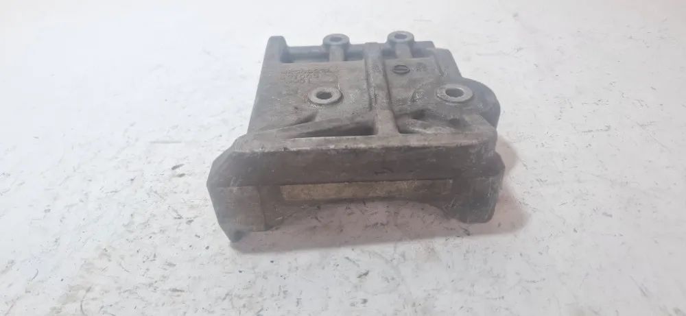 Suporte Do Compressor Ar Pajero Tr4 2013 - Foto 5