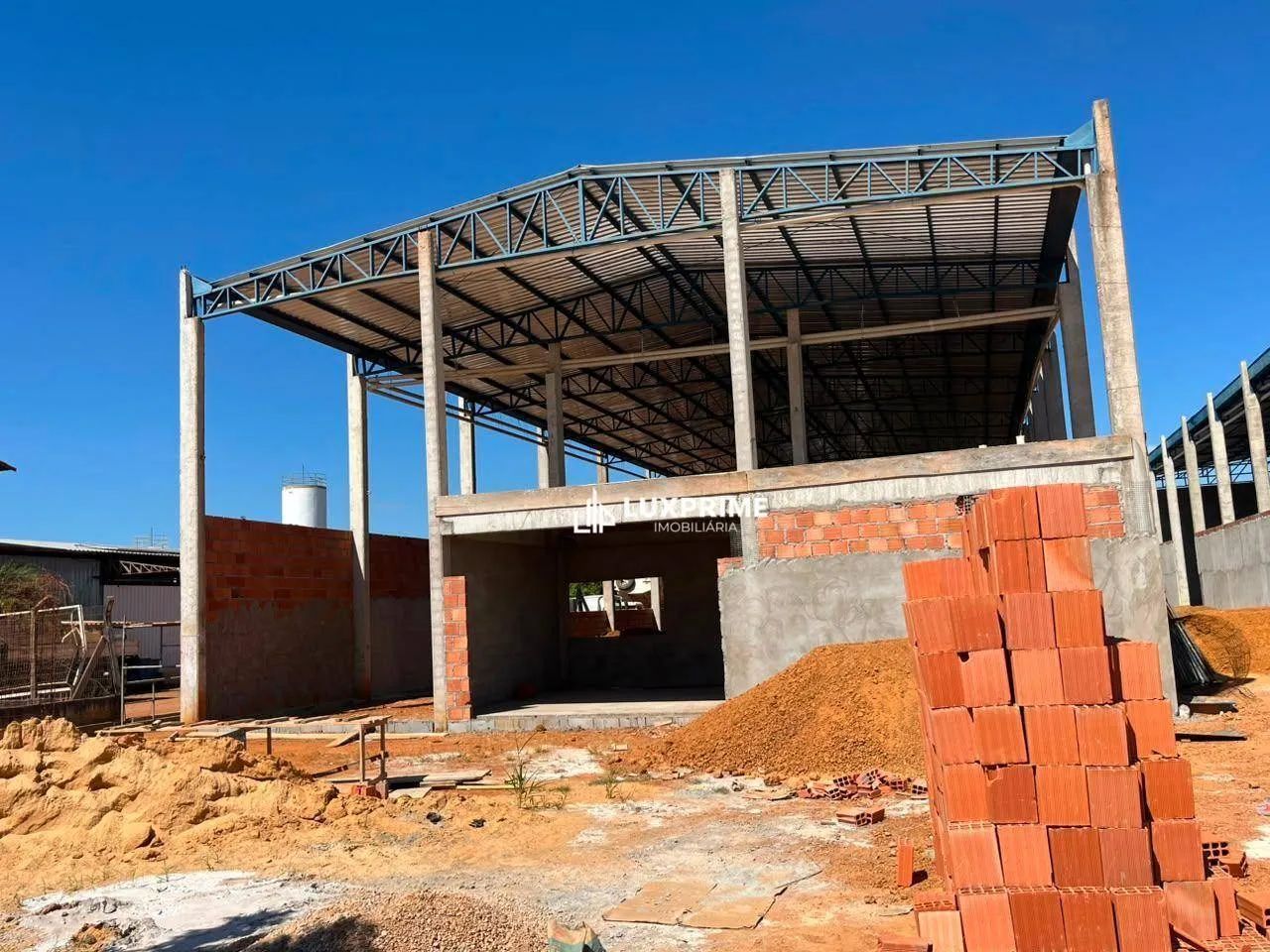 Galpão na 912 sul para locação com 1.100m2
