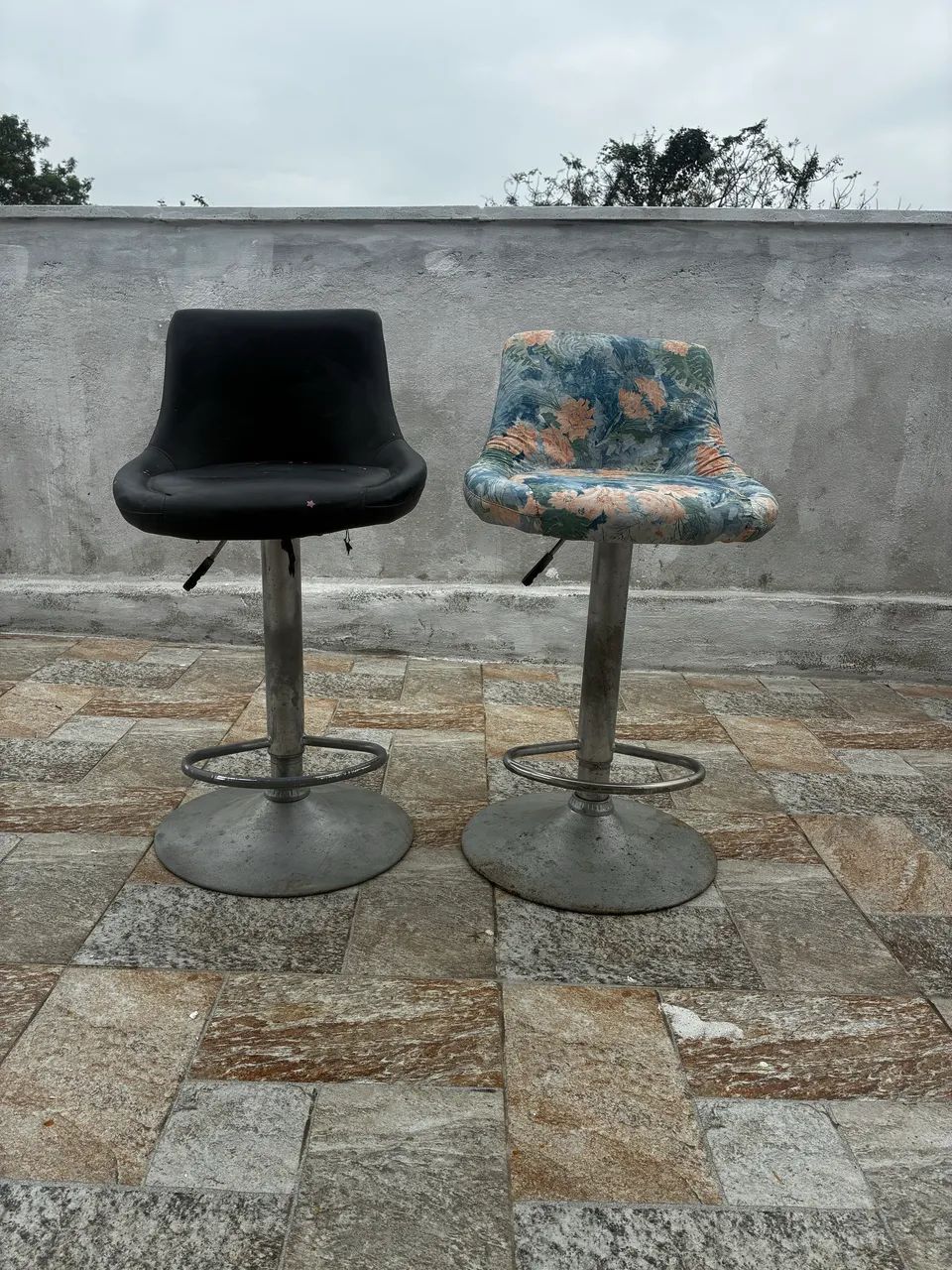 Vendo 2 banquetas 
