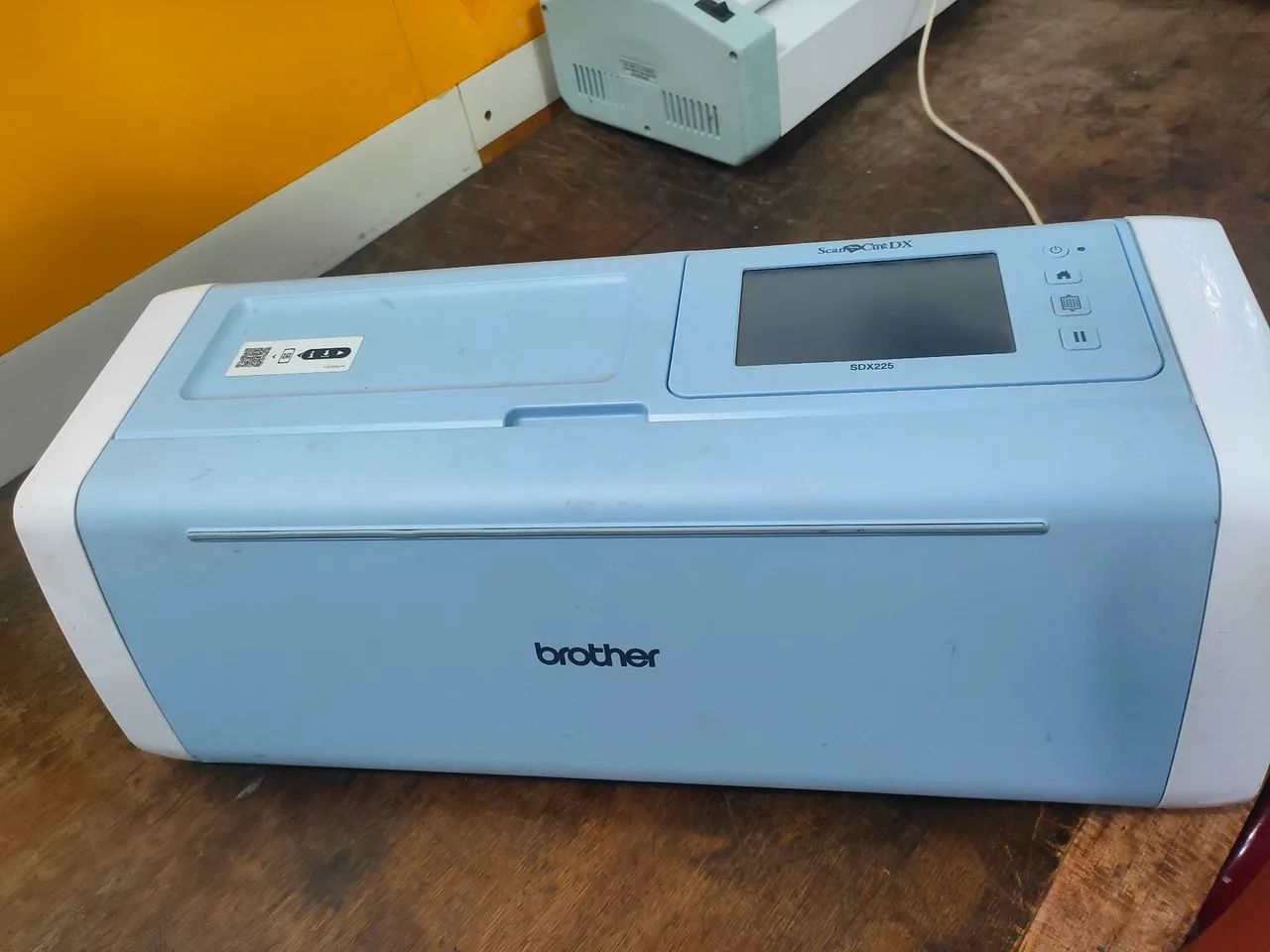 Plotter de recorte Brother Scan and Cut DX 225