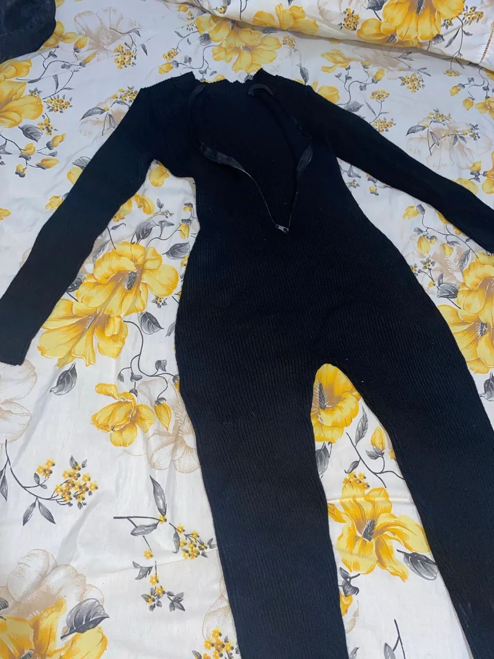 Macacão Preto Longo, tecido ótimo  - Foto 4