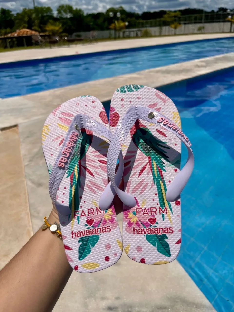 Chinelo feminino e masculino