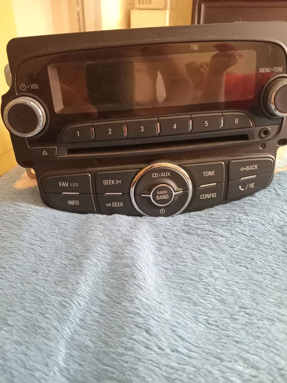 Rádio original chevrolet sonic usado - Foto 2