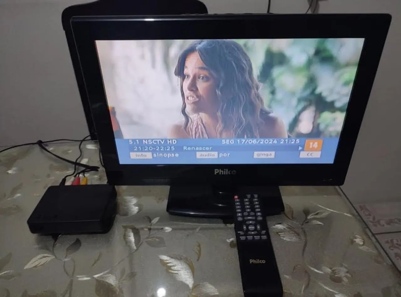 TV/Monitor Philco de 16 polegadas com controle remoto incluso - Foto 4