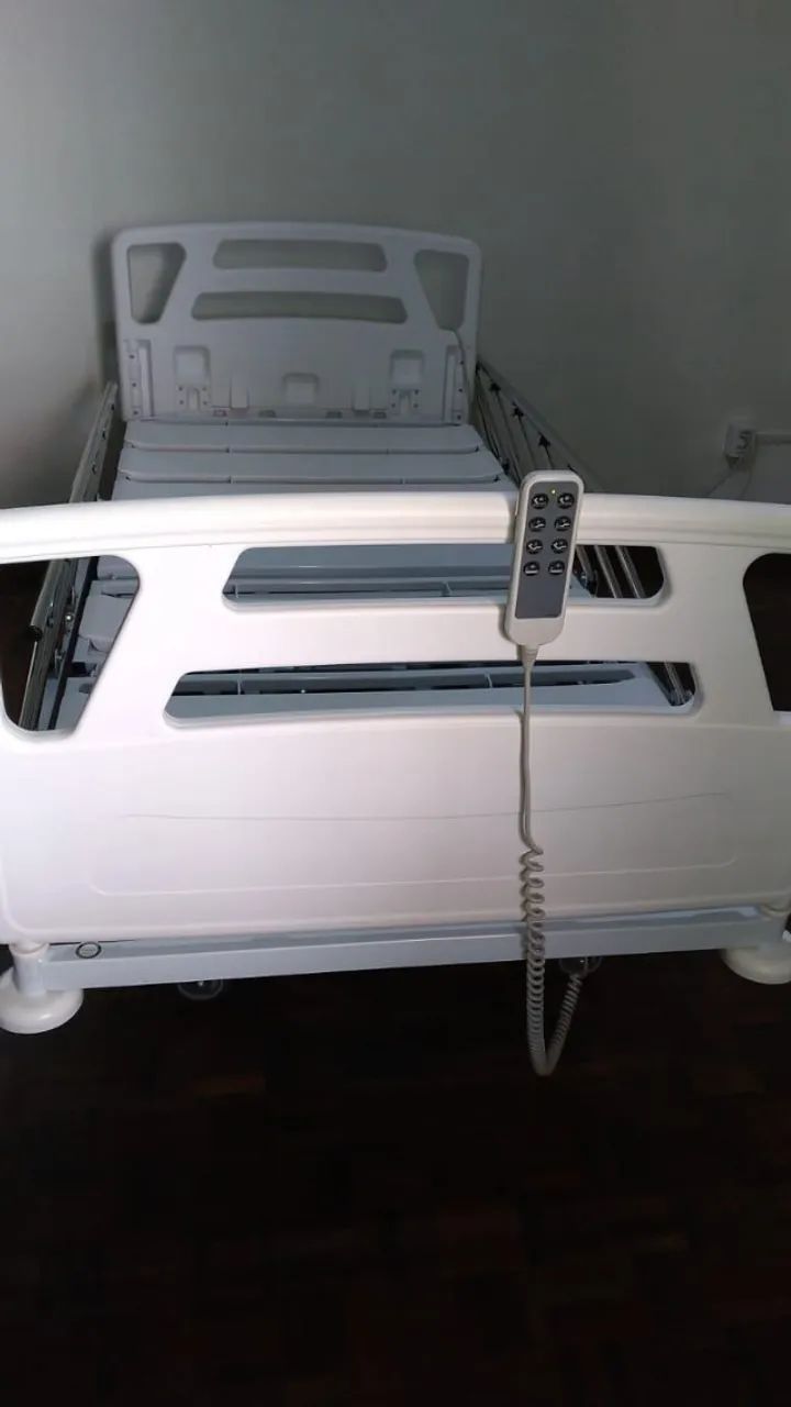 vende-se cama hospitalar e cadeira de banho
