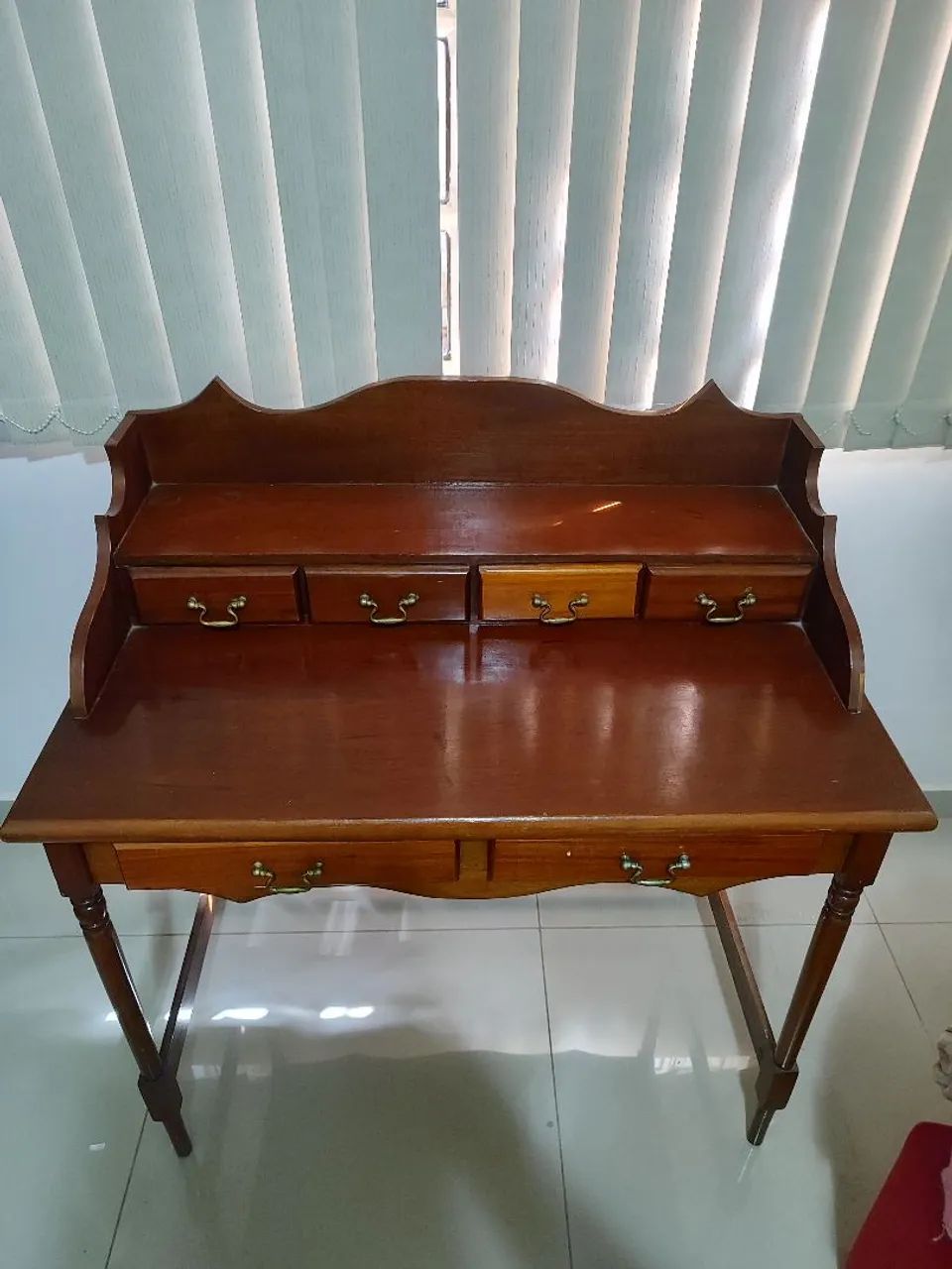 Vendo Penteadeira de Madeira