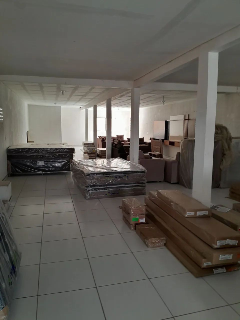 Alugo um ponto comercial no 1 andar um galpão  - Foto 5