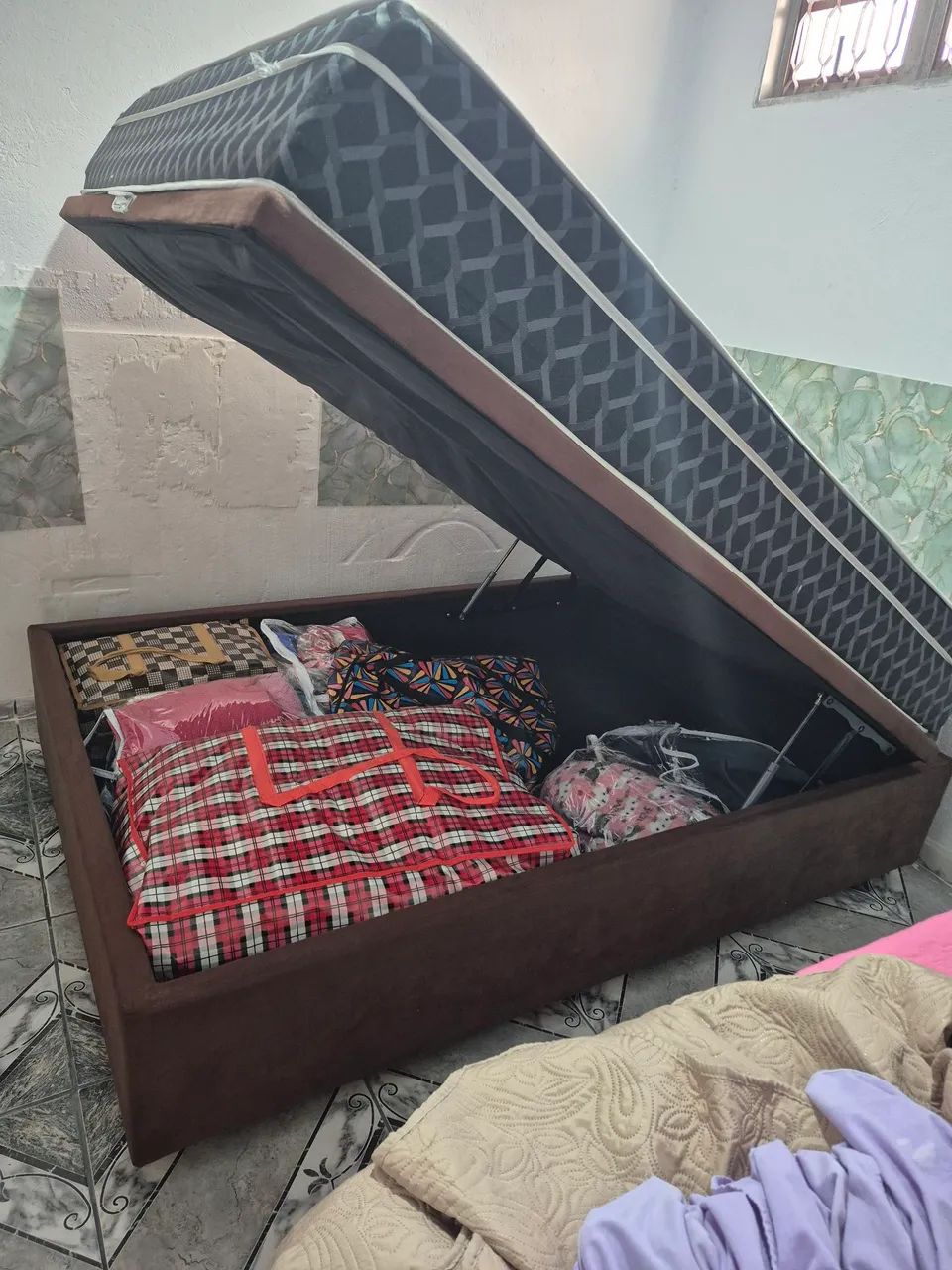 Vende-se cama de casal com base baú ir uma base de solteiro com auxiliar  - Foto 3