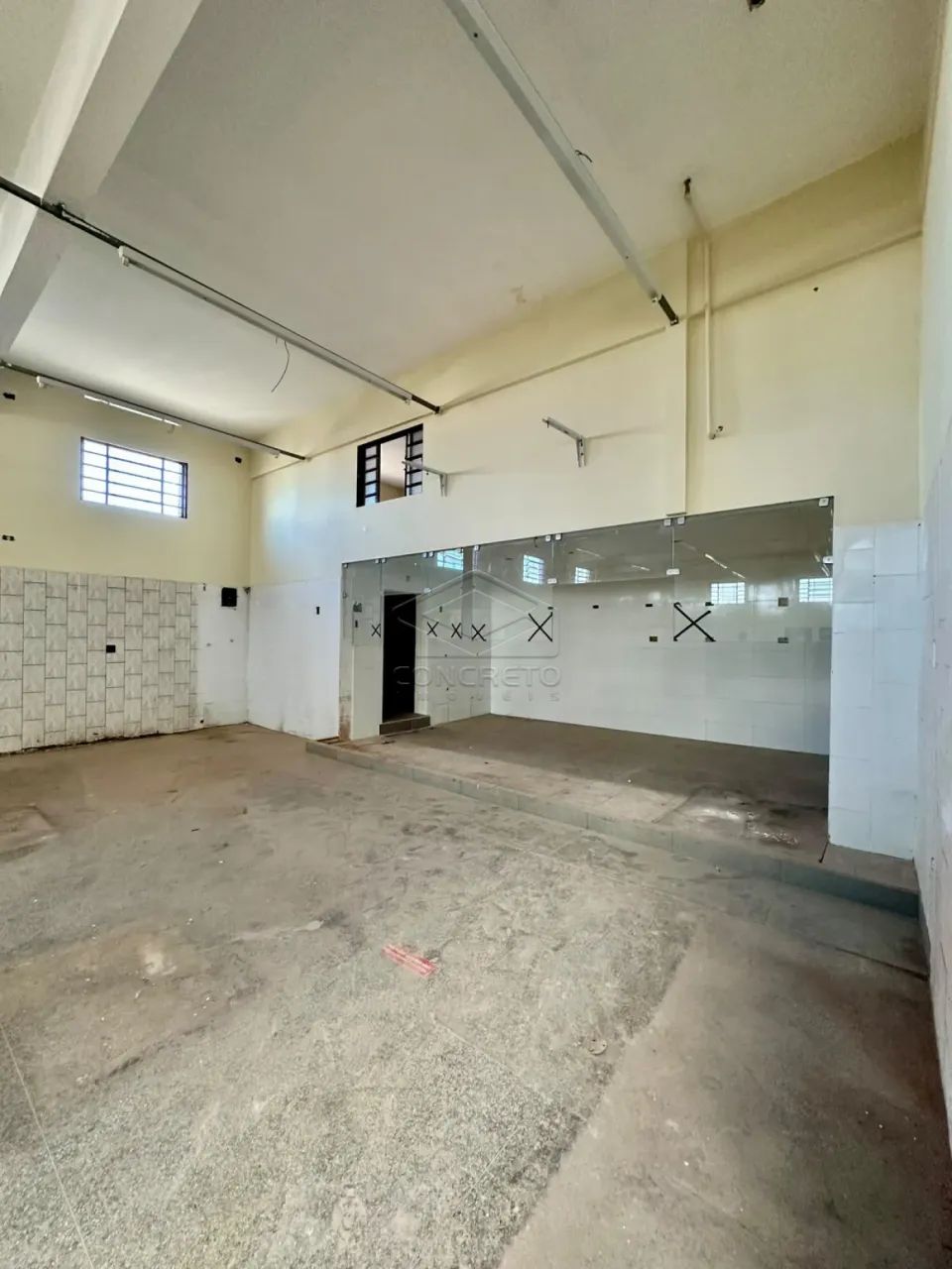 EXCELENTE IMÓVEL COMERCIAL DE ESQUINA COM ESTRUTURA COMPLETA PARA MERCADO - Foto 5