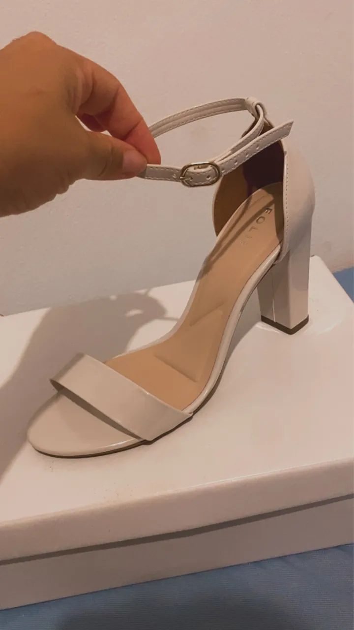 Sandália linda 38