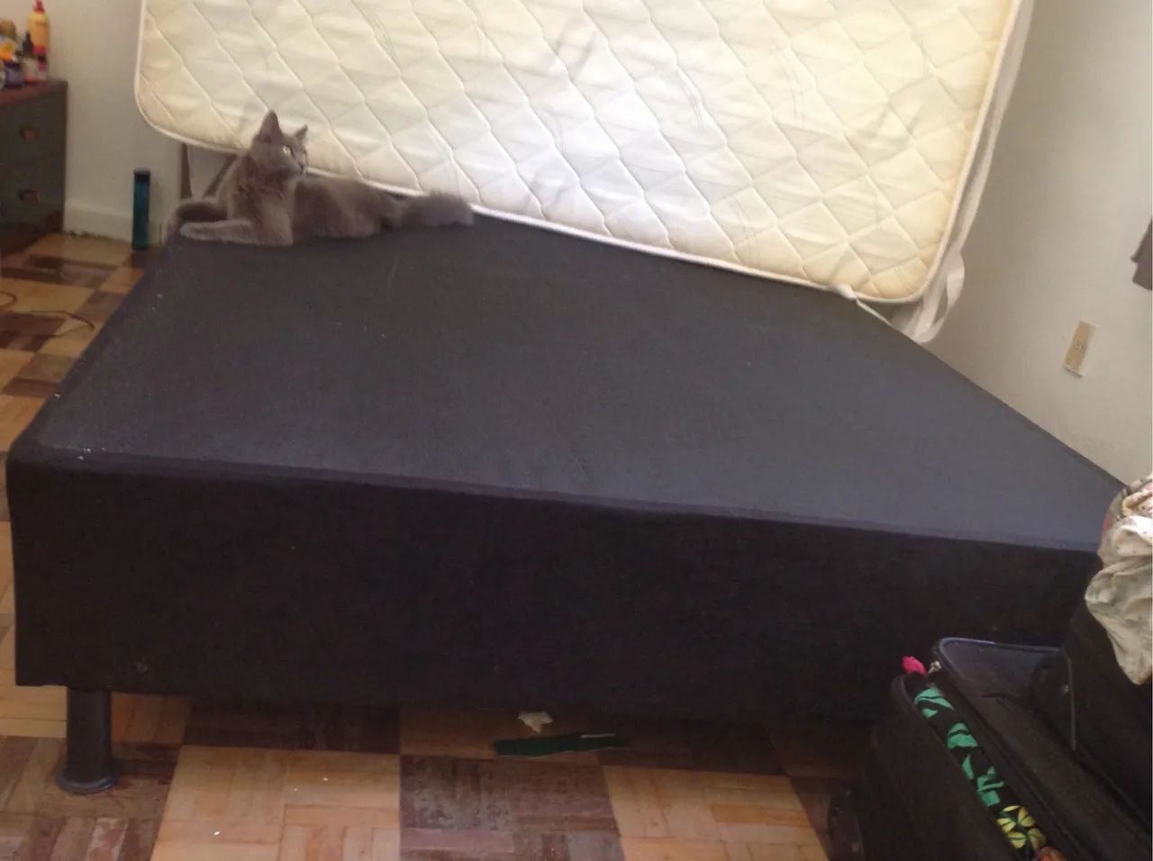 Cama box casal base + colchão comprada em fevereiro  - Foto 3