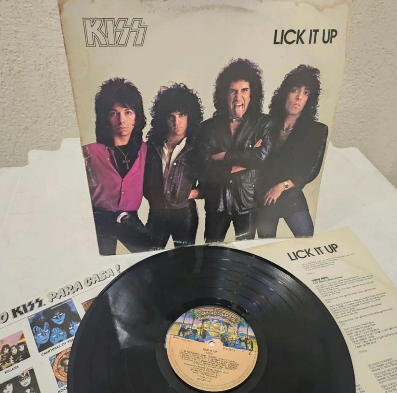 DISCO LICK IT UP BANDA KISS