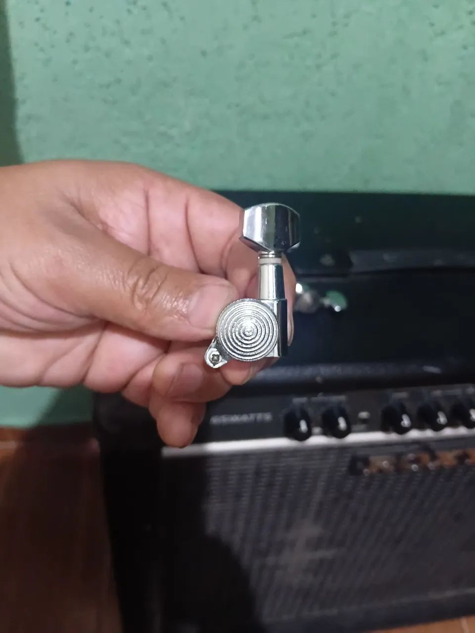 Tarraxas com trava 6L. Coreanas.para guitarra  - Foto 4