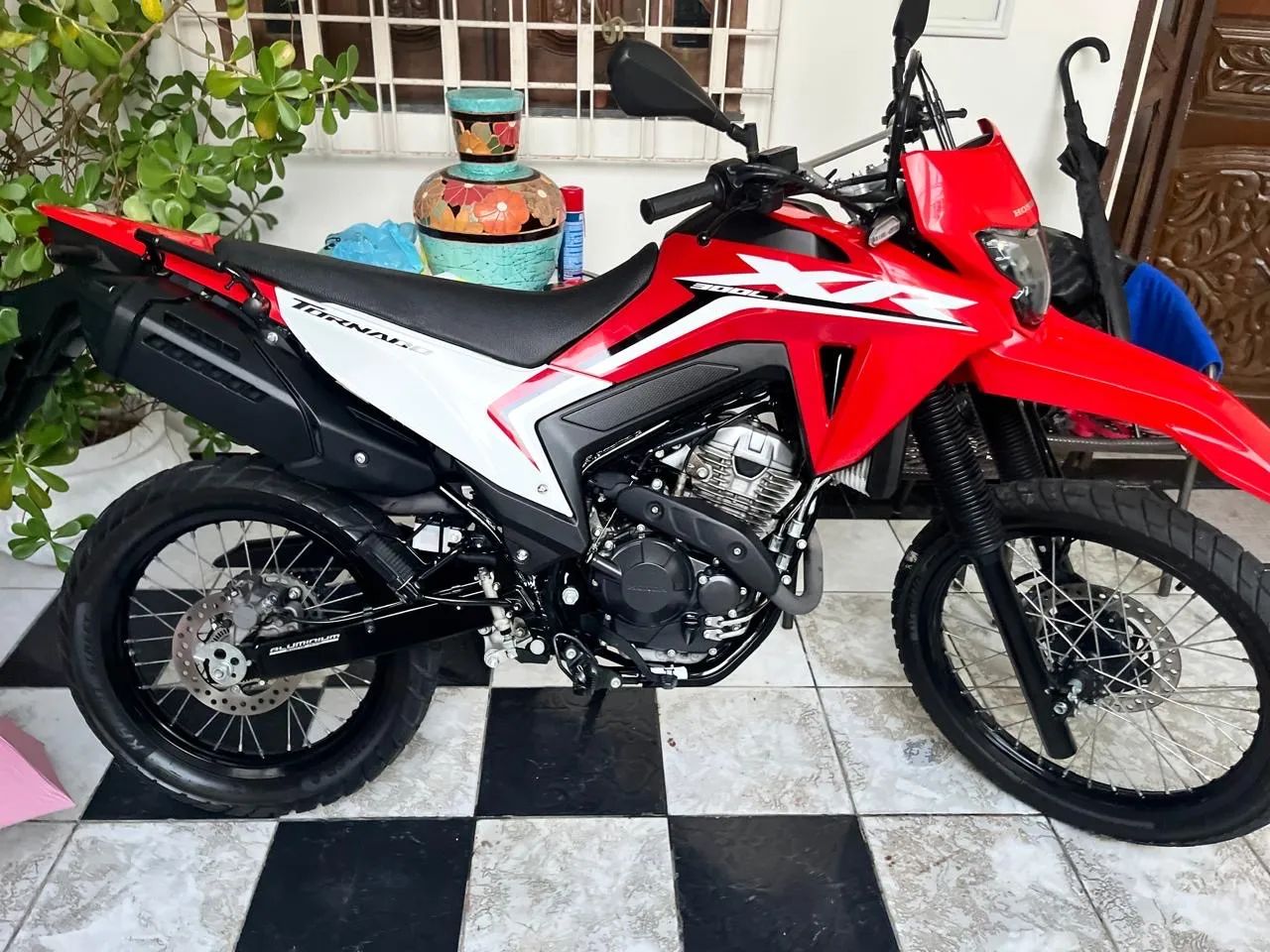  XR Tornado 300