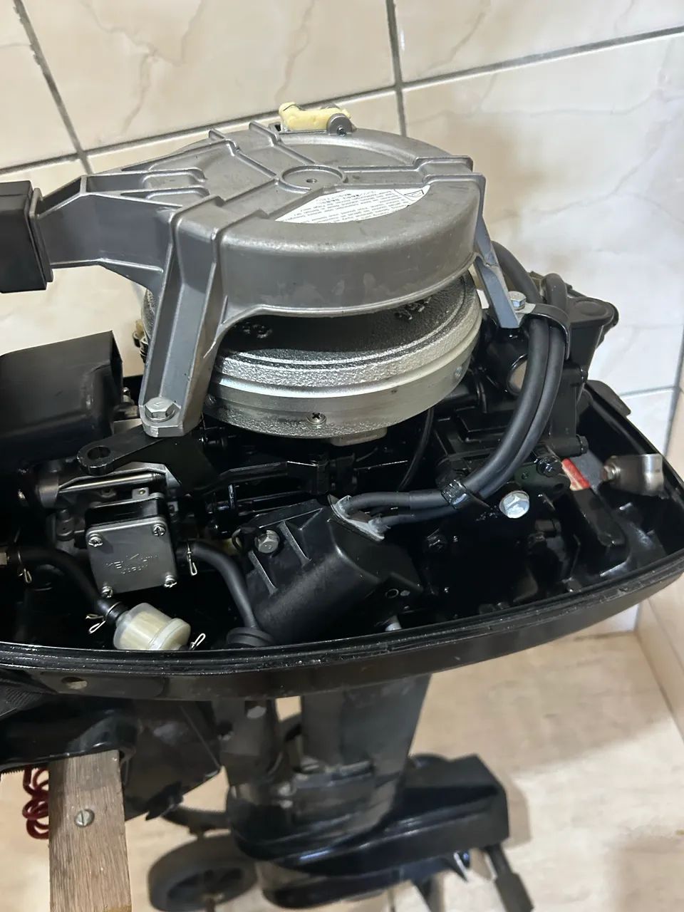 Vendo motor de popa mercury 8hp 2 tempos impecável  - Foto 3