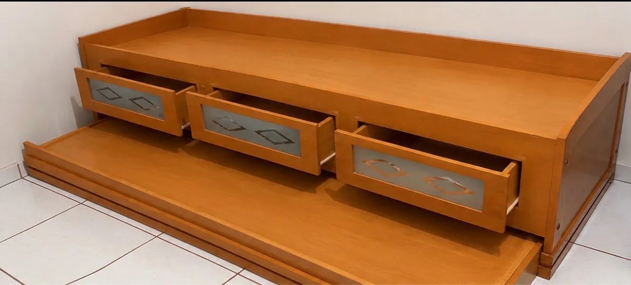Cama de solteiro em madeira pura  - Foto 2