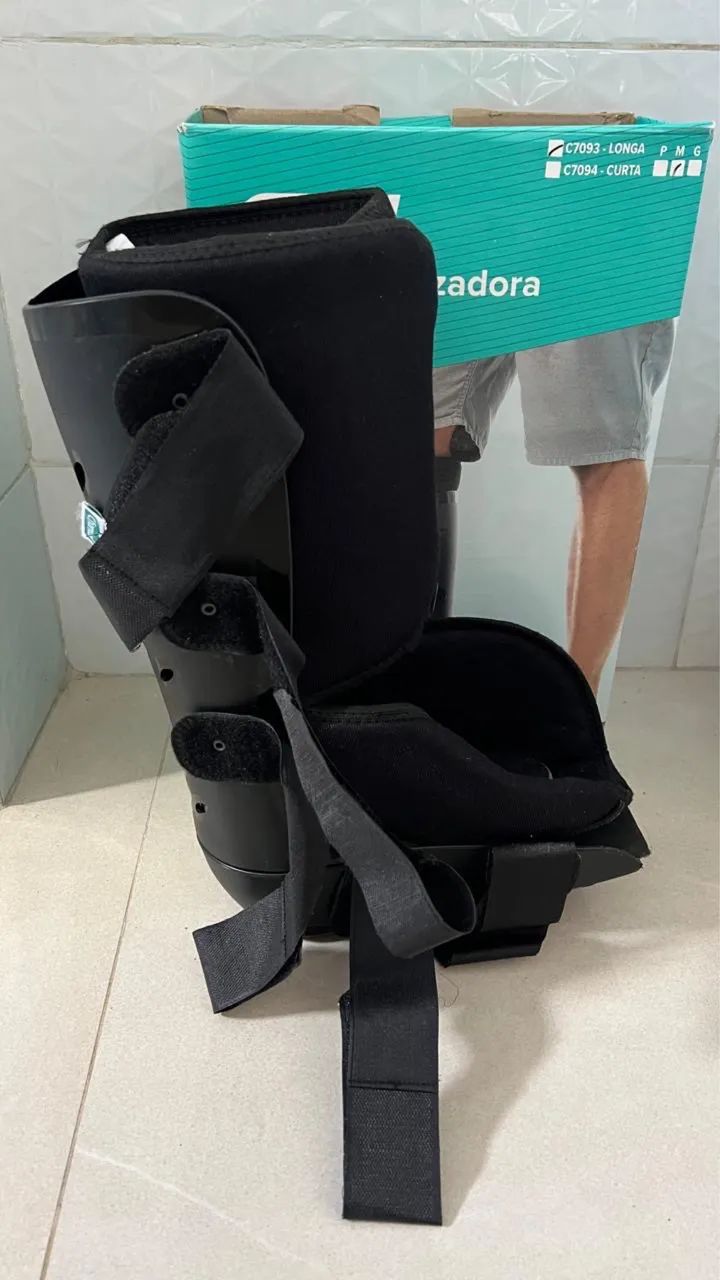 Uma Bota Imobilizadora Robocop - Foto 3