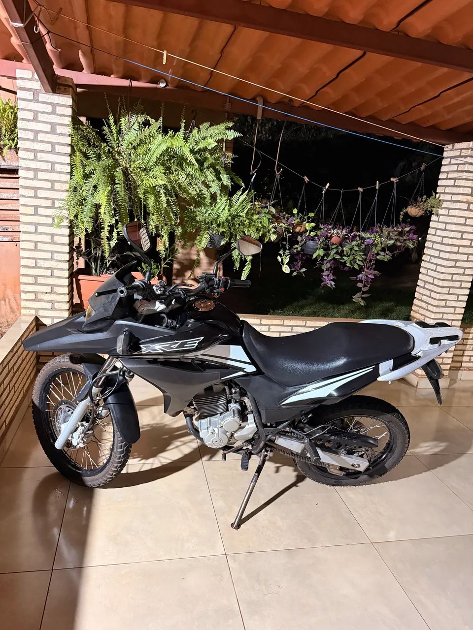 Xre 300 2011