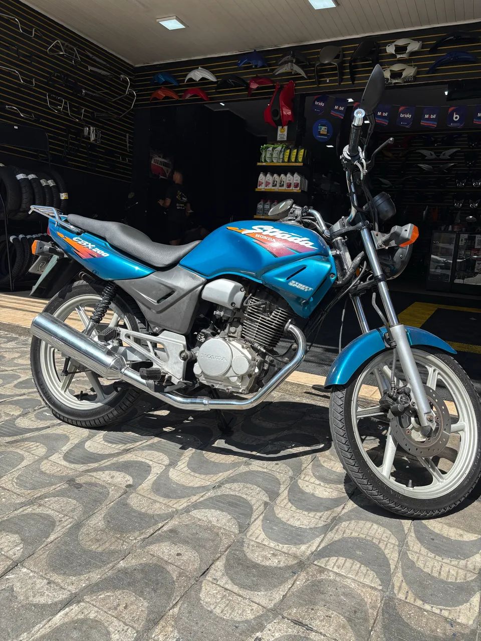 CBX Strada 200