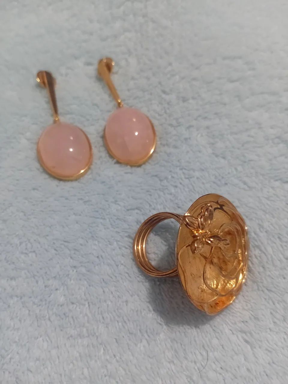Brincos com pedra quartzo rosa - Foto 3