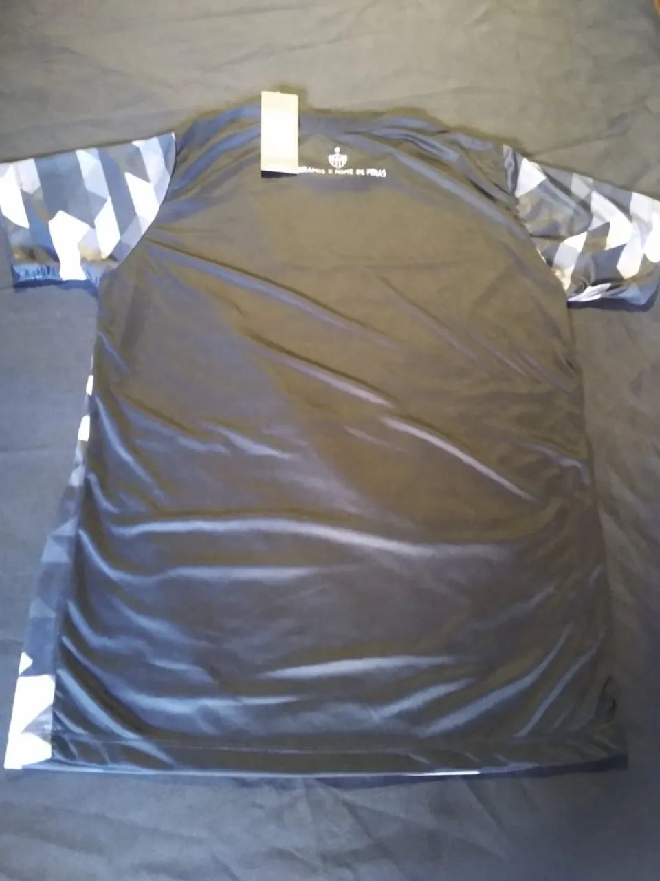Camisa LICENCIADA Formas Geometricas Atlético Mineiro - Foto 2