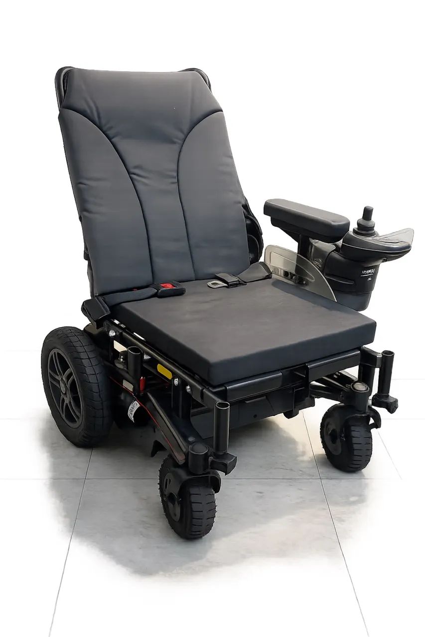 Cadeira de rodas motorizada marca OTTOBOCK MODELO B400