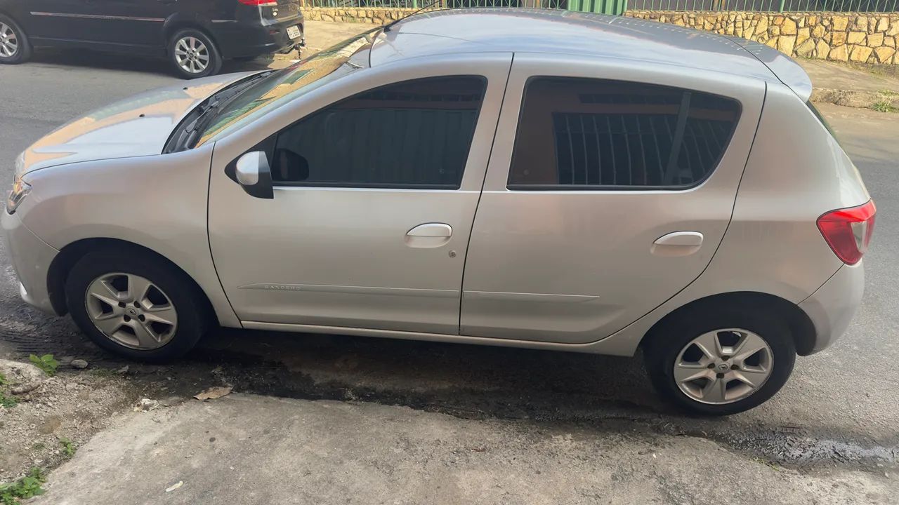 Renault Sandero SANDERO Authentique Hi-Power 1.0 16V 5p 2015