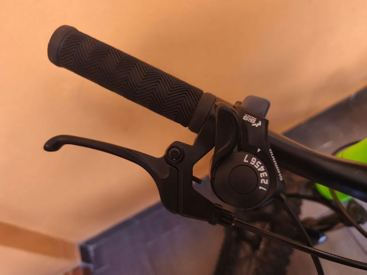 Bicicleta MTB aro 20 7 marchas nova  - Foto 5