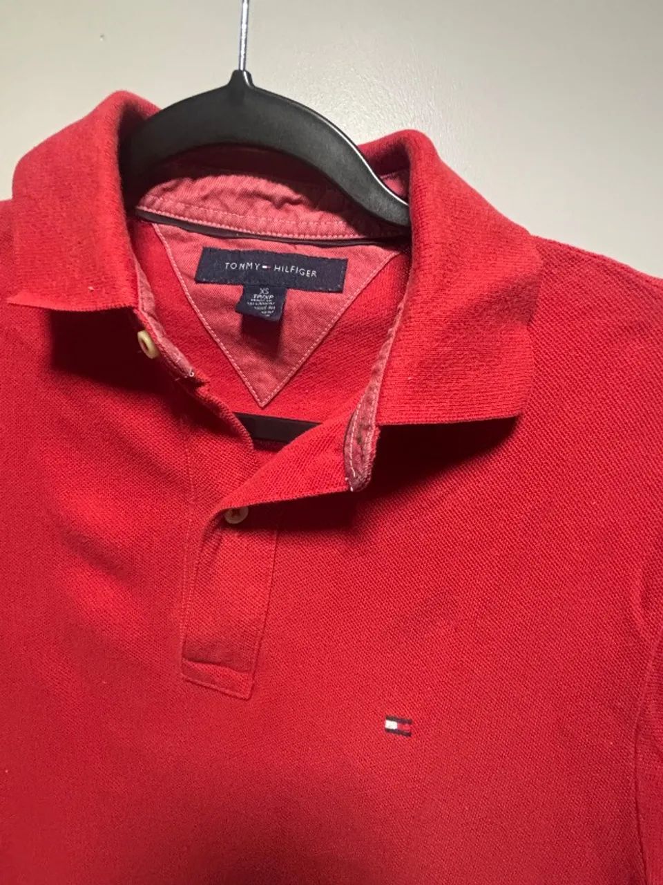 Camisa Polo Tommy Hilfiger vermelha tamanho P orginal - Foto 3
