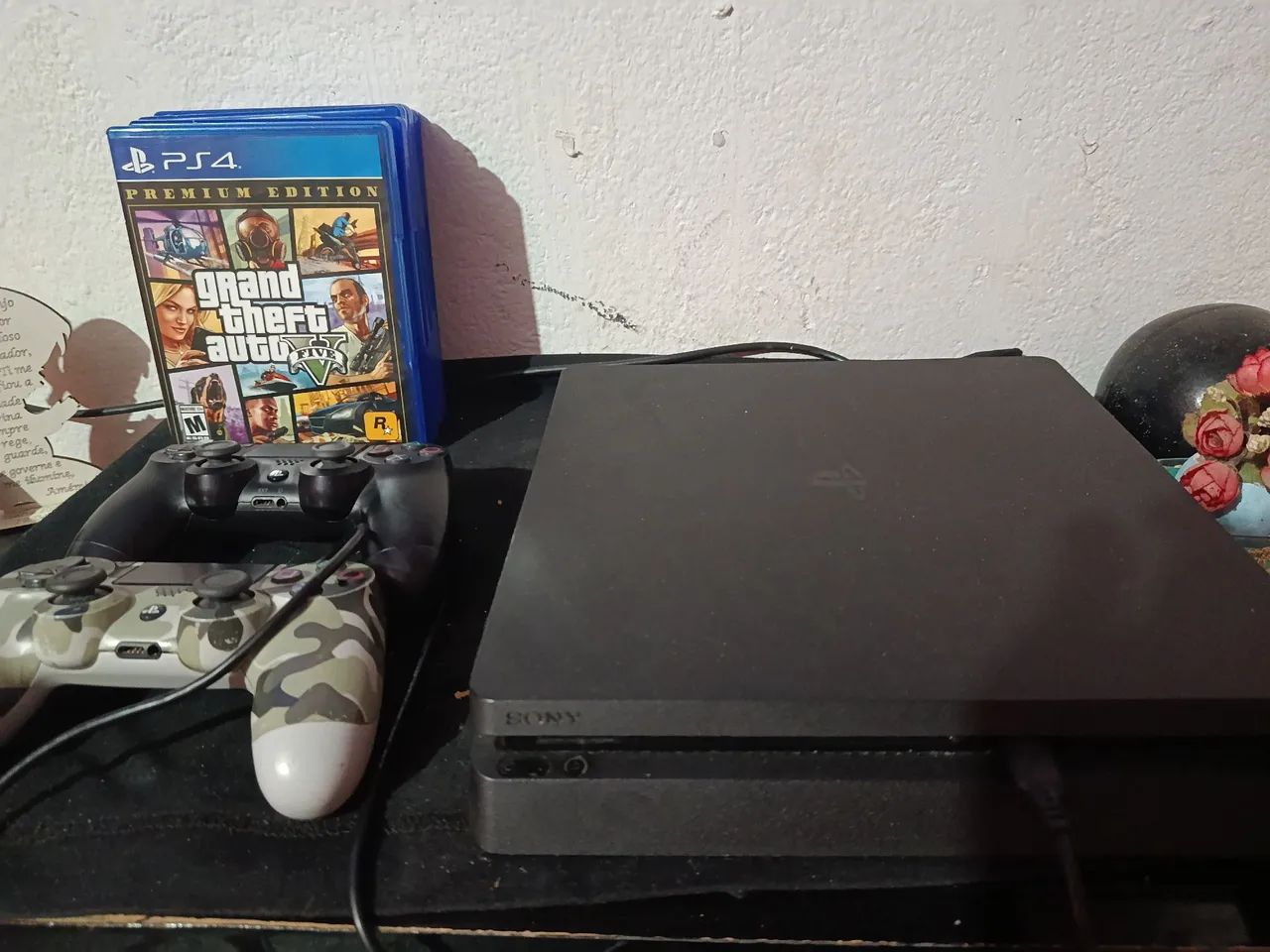 PLAYSTATION 4 