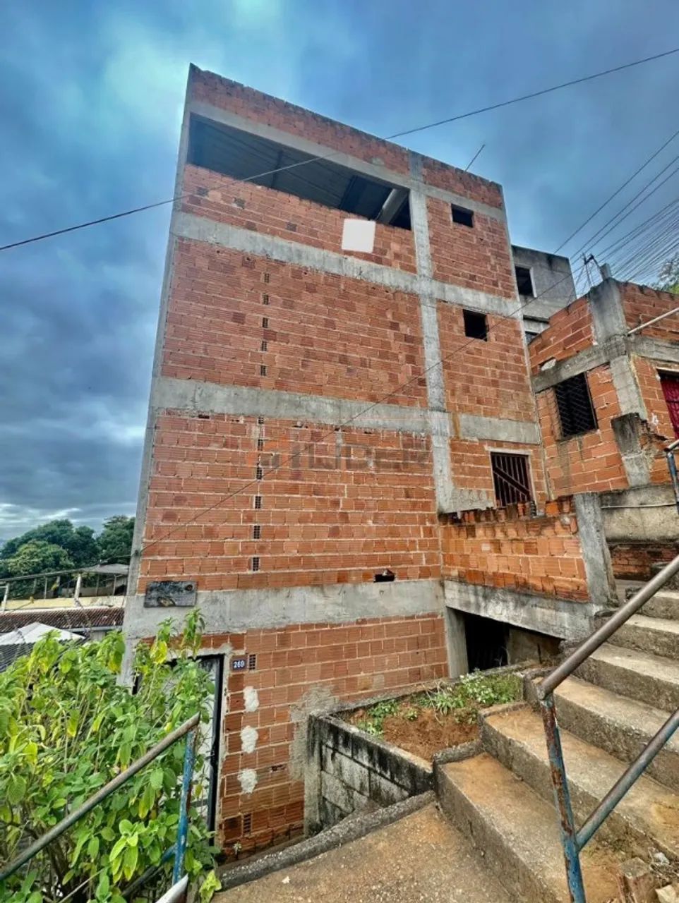 Prédio entre Vila nova e Alto Vila Nova