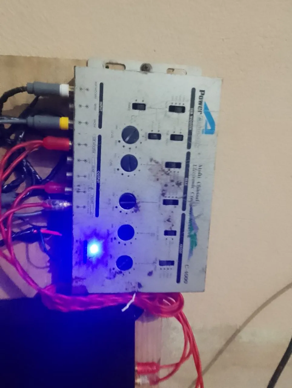crossover pioneer automotivo
