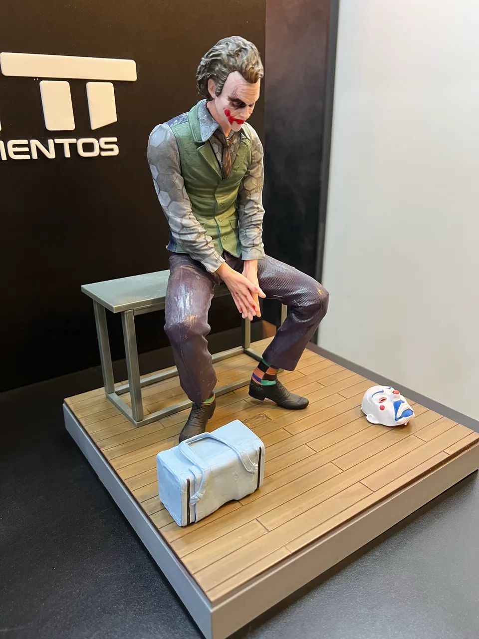 Coringa boneco realista batman  - Foto 3