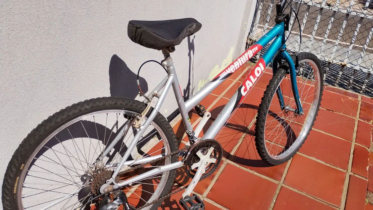 Bicicleta aro 26 semi novo  - Foto 3