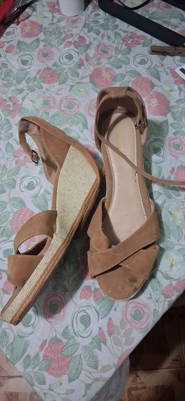 Roupas e sapatos  - Foto 4