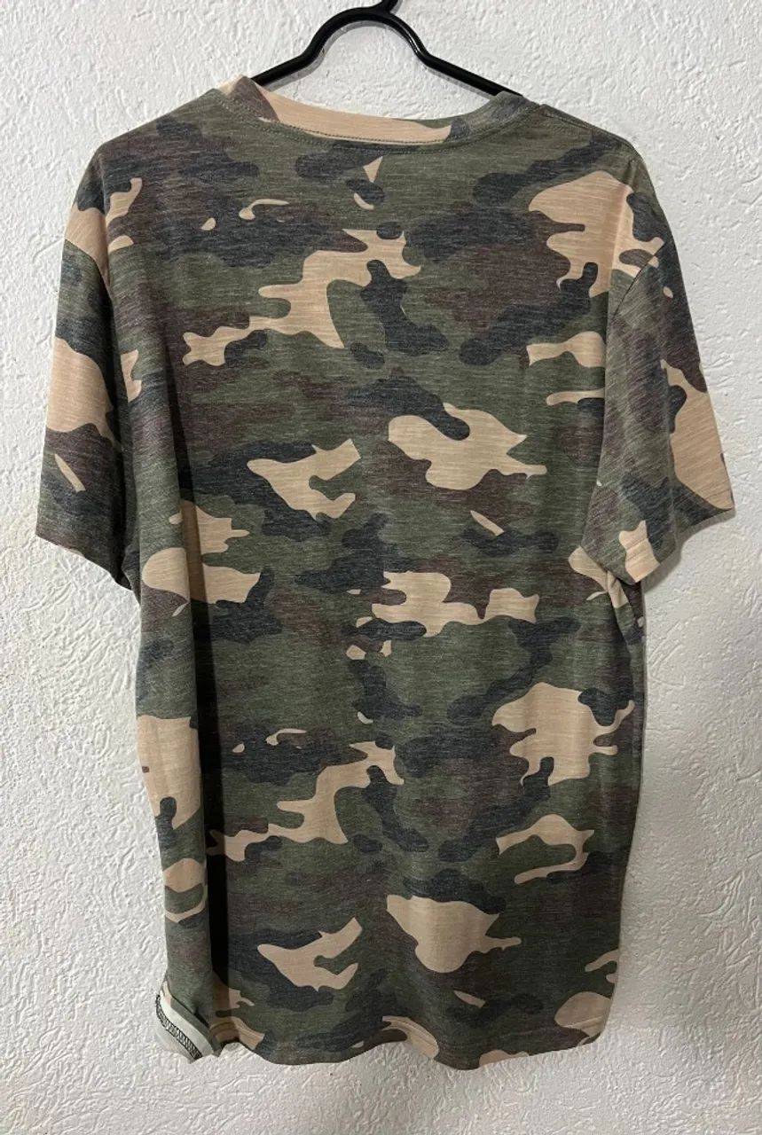 Camiseta New Era Camuflada - Foto 2